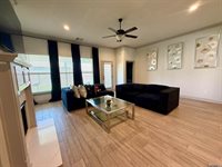 1074 Elliston Dr, Gonzales, LA 70737