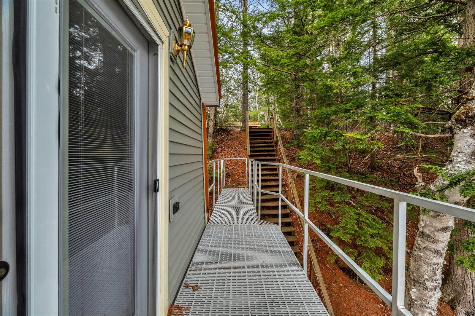 12 Paradise Cove, Clifton, ME 04428
