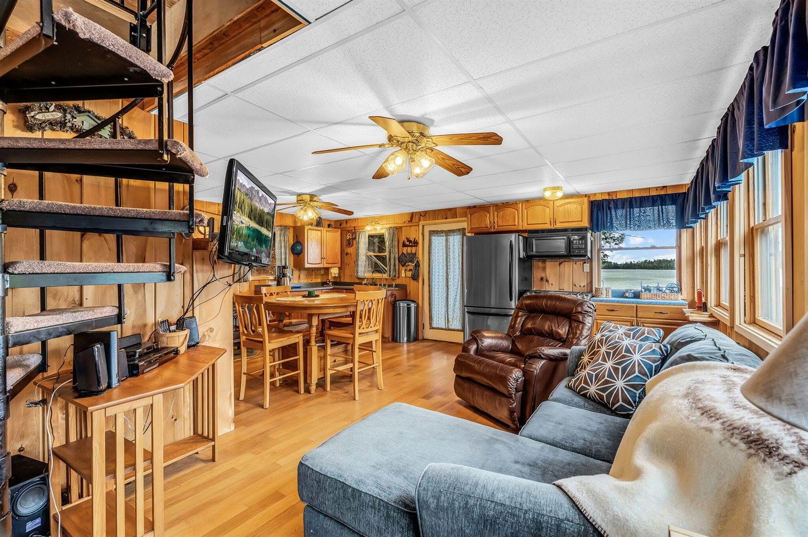 12 Paradise Cove, Clifton, ME 04428