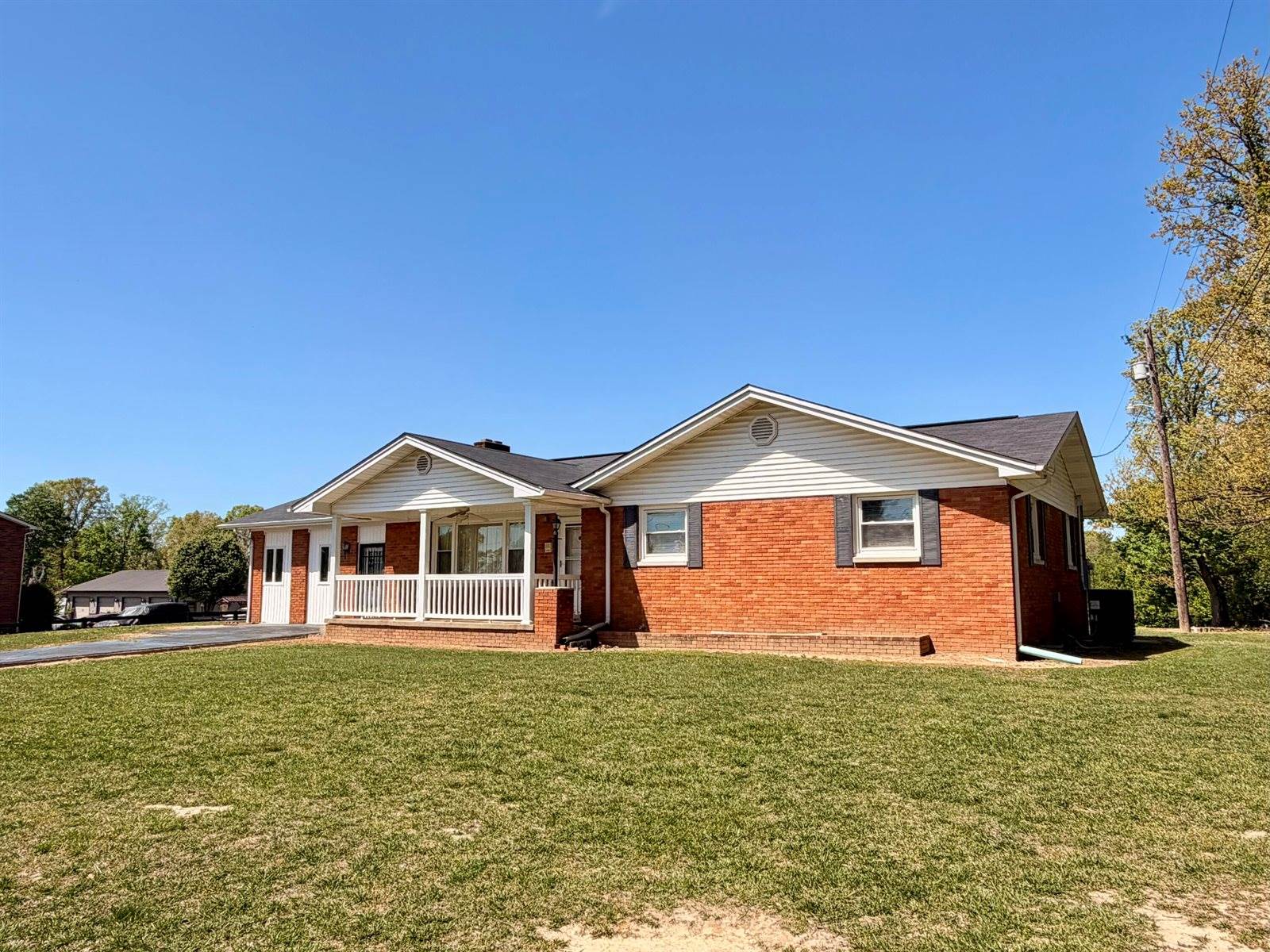 324 Hicks Lane, London, KY 40744