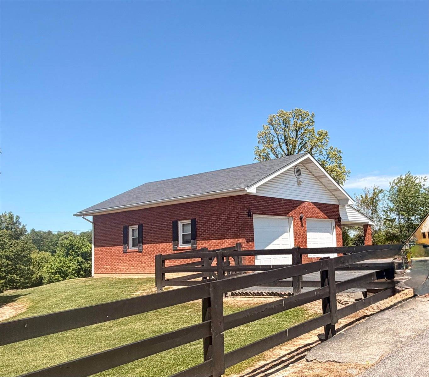 324 Hicks Lane, London, KY 40744