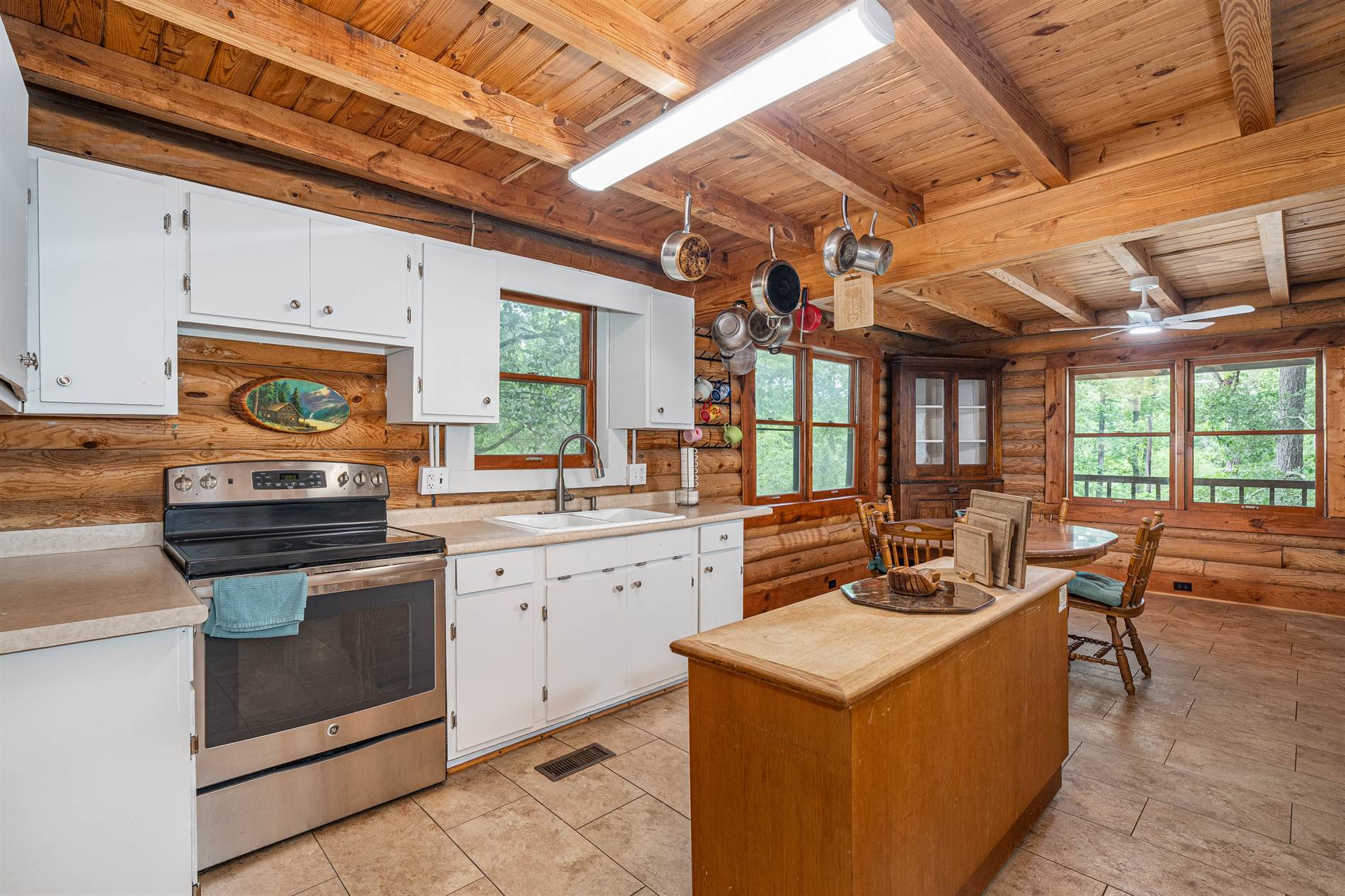108 SE Sedgewood Road, Hopkins, SC 29061