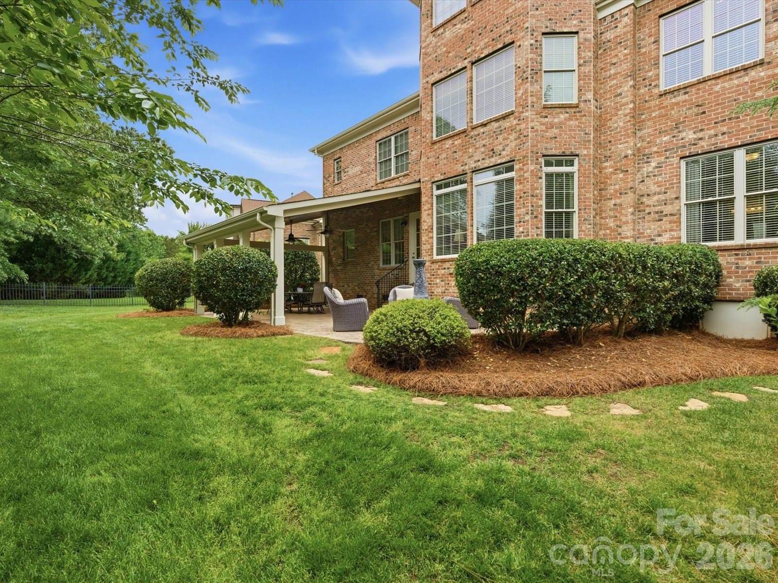 1003 Desborough Drive, Matthews, NC 28104