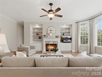 1003 Desborough Drive, Matthews, NC 28104