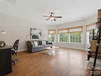1003 Desborough Drive, Matthews, NC 28104