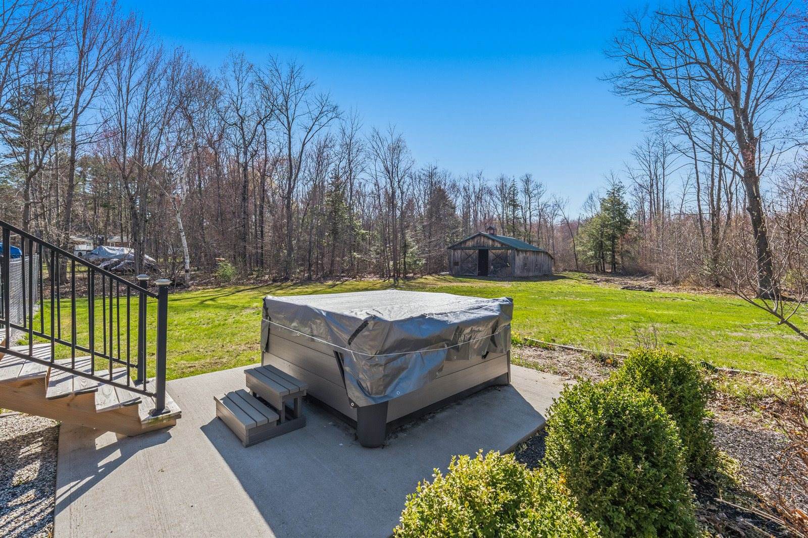 64 Annabessacook Drive, Winthrop, ME 04364