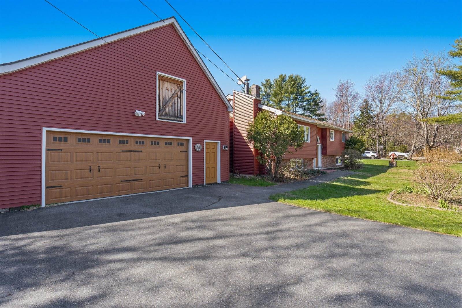 64 Annabessacook Drive, Winthrop, ME 04364