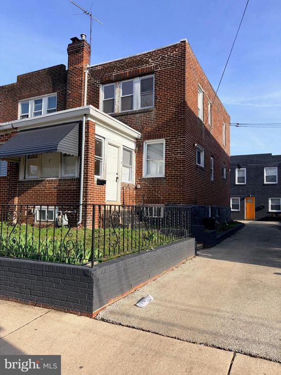 220 North 9TH Street, Darby, PA 19023