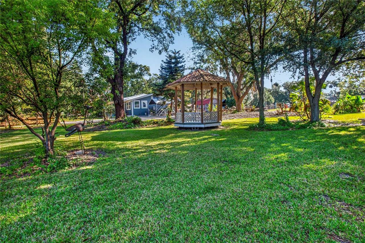 10627 Mcintosh Road, Thonotosassa, FL 33592