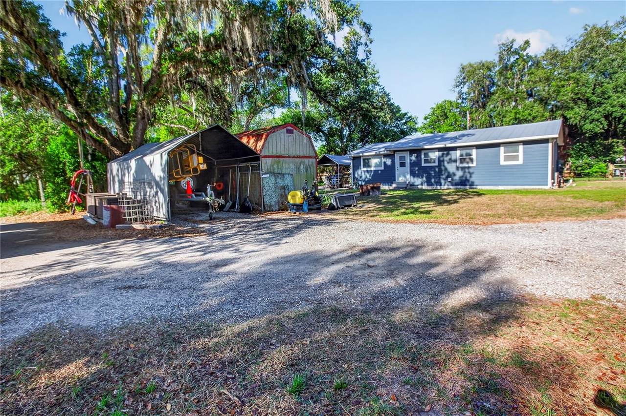 10627 Mcintosh Road, Thonotosassa, FL 33592
