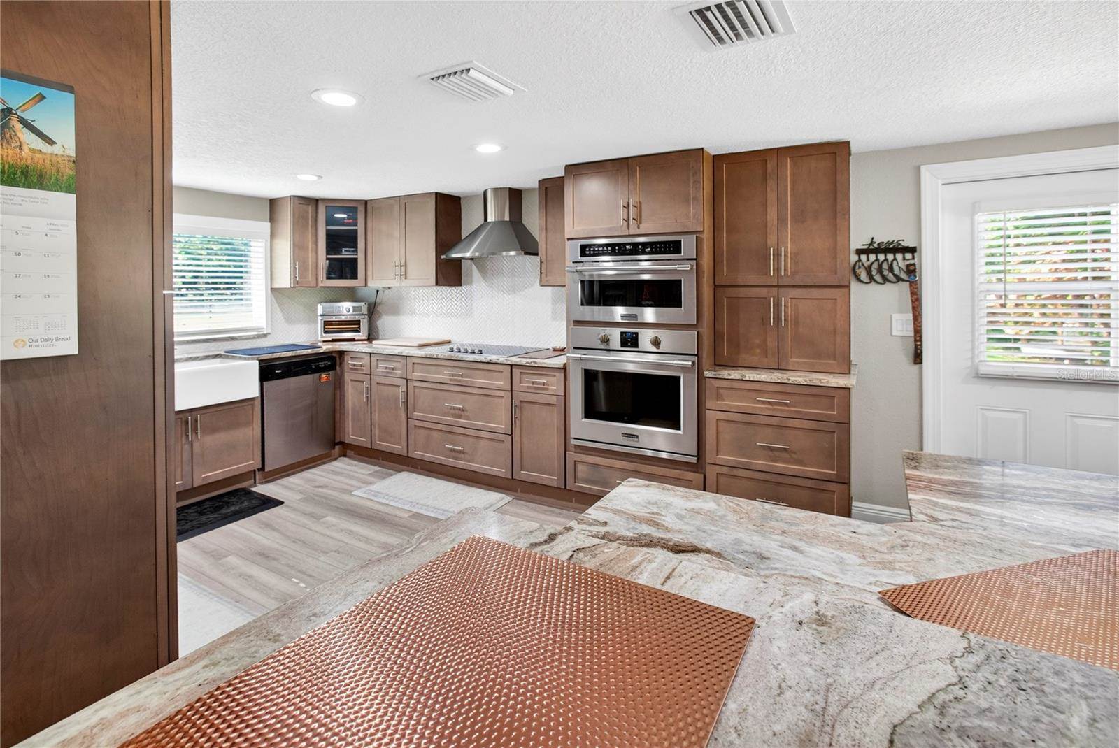 10627 Mcintosh Road, Thonotosassa, FL 33592