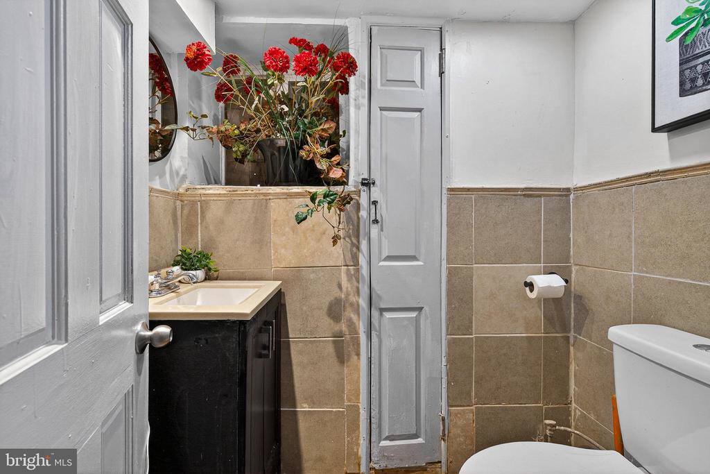 4110 Fairview Avenue, Baltimore, MD 21216
