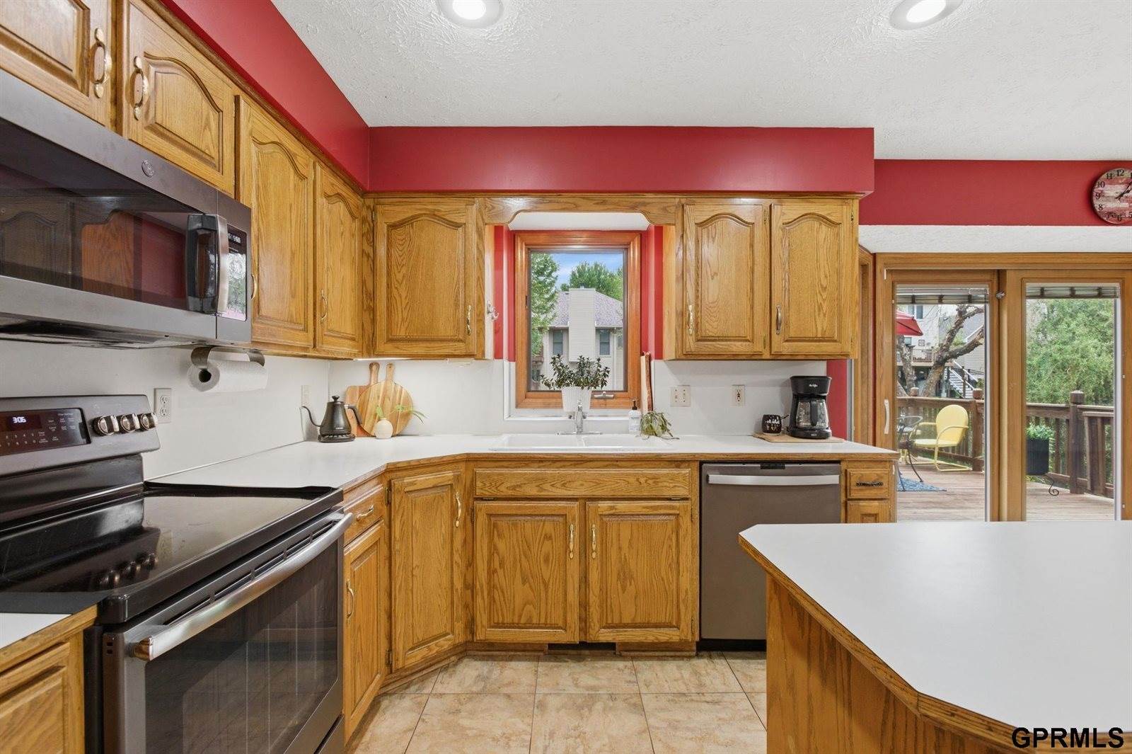 13532 Boyd Street, Omaha, NE 68164