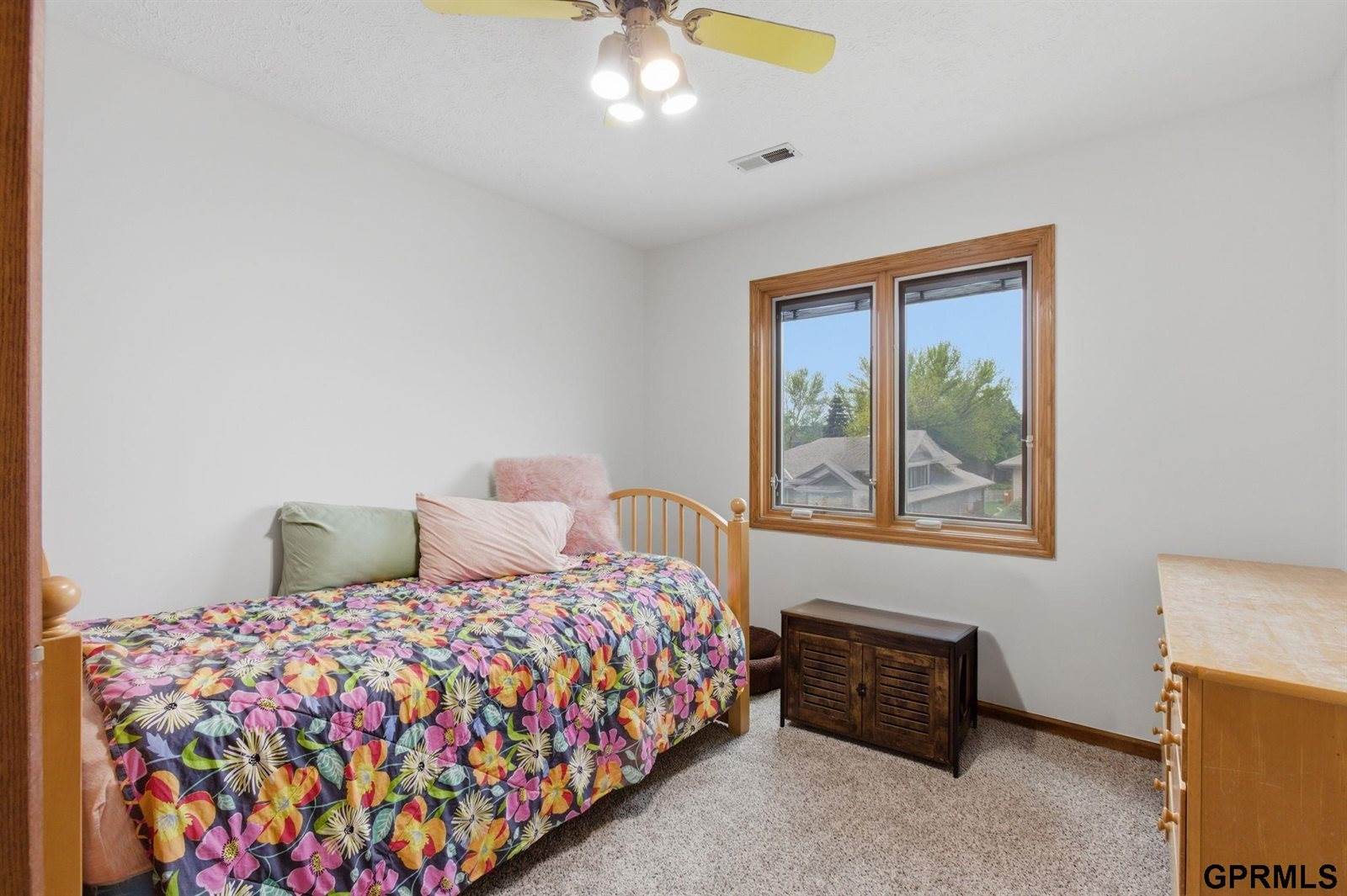 13532 Boyd Street, Omaha, NE 68164
