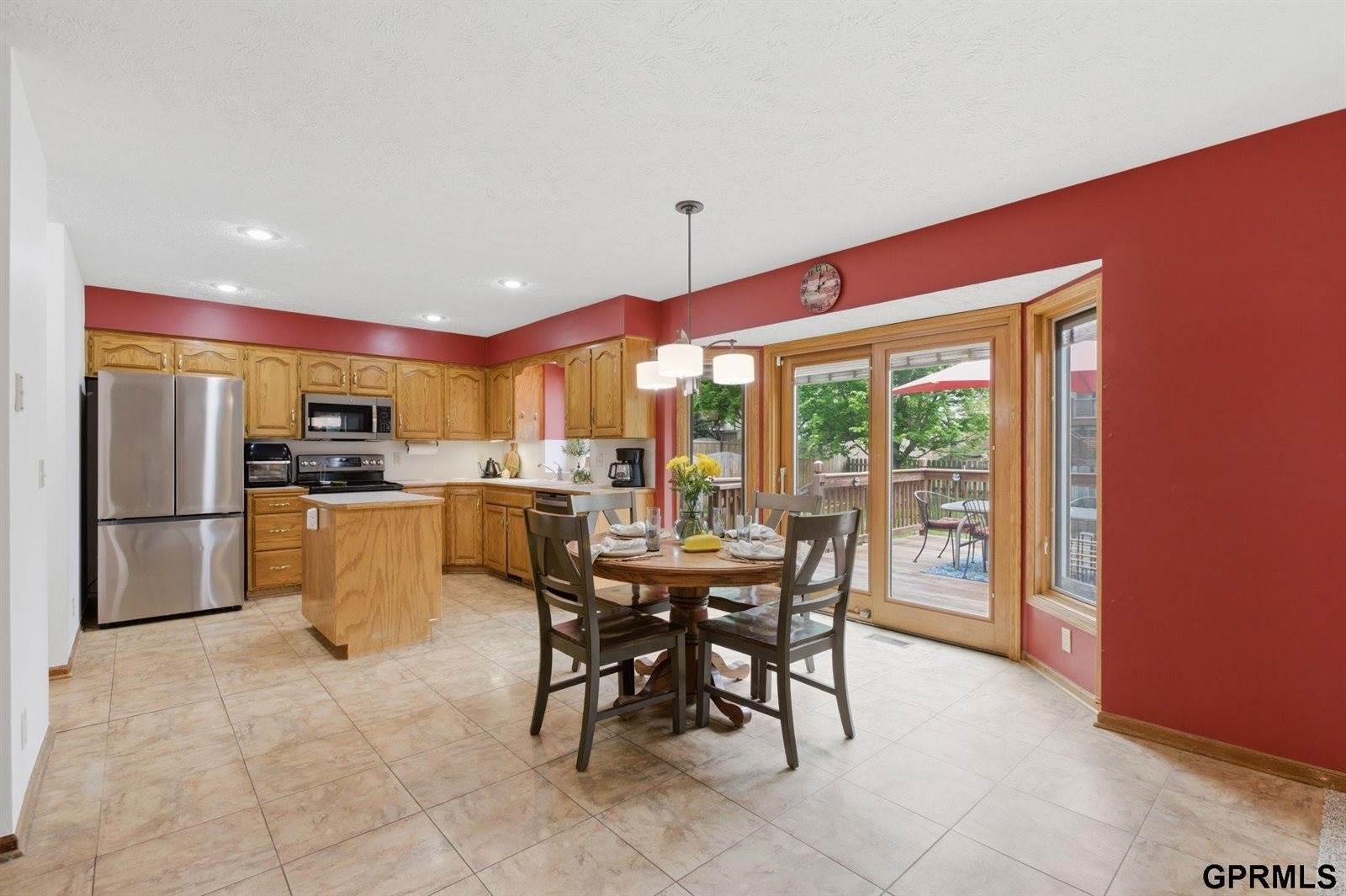 13532 Boyd Street, Omaha, NE 68164