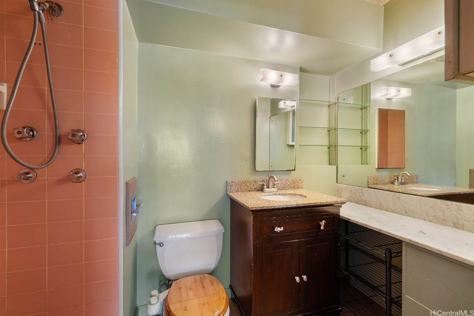 411 Kaiolu Street, Honolulu, HI 96815