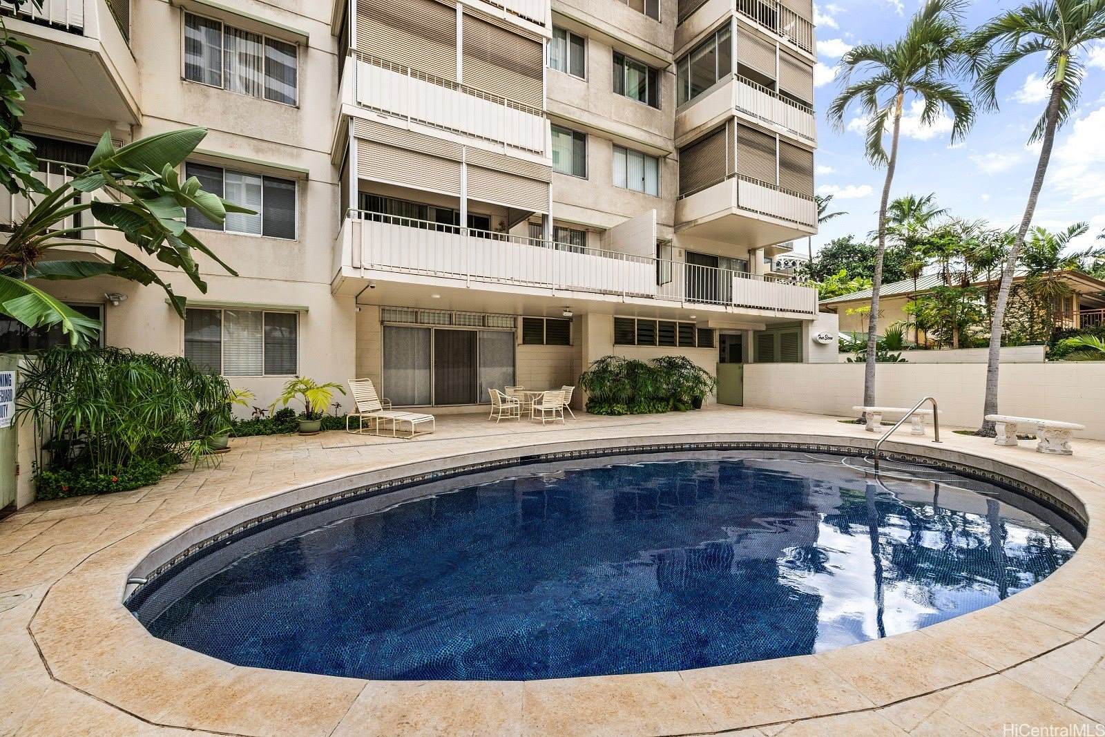 411 Kaiolu Street, Honolulu, HI 96815