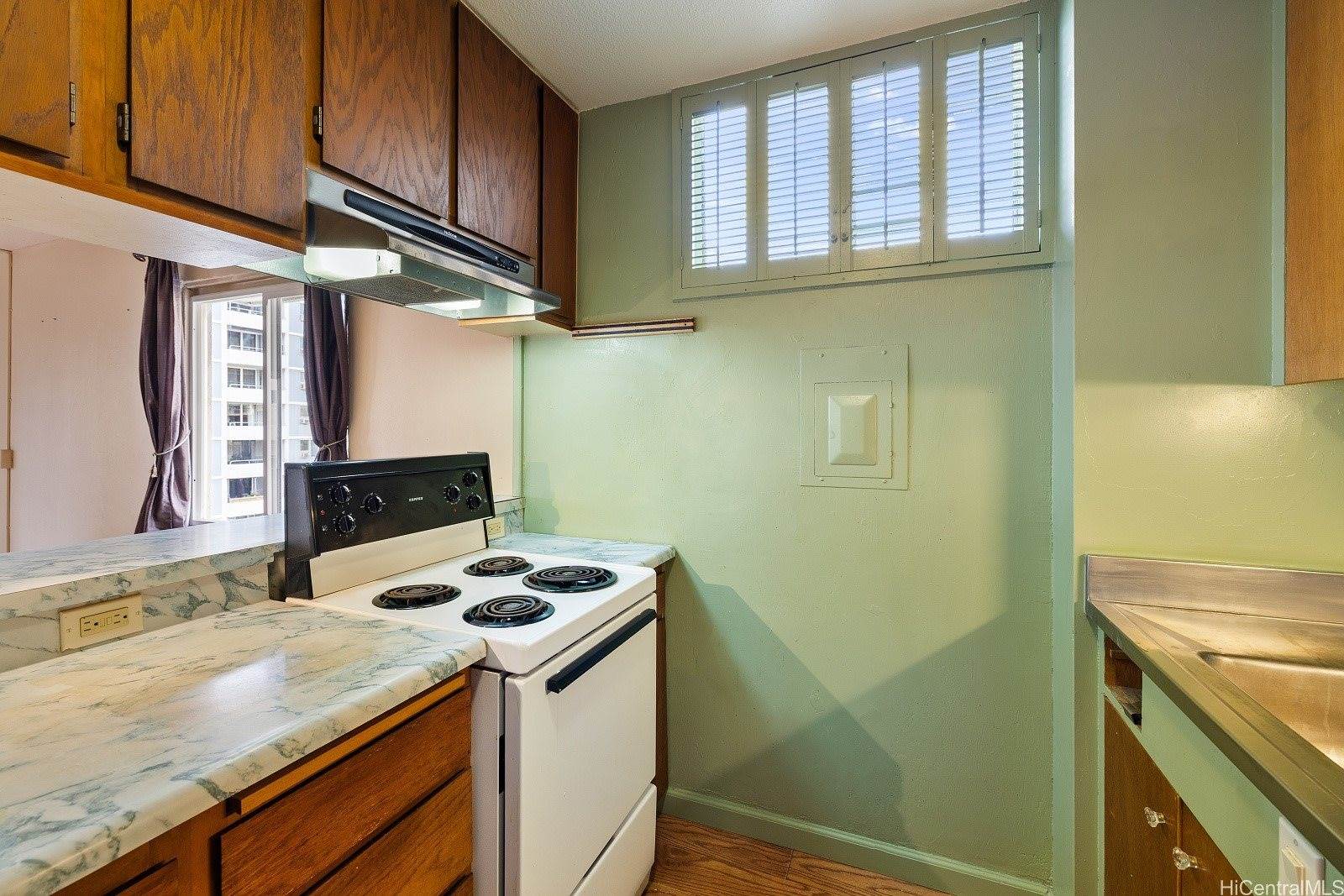 411 Kaiolu Street, Honolulu, HI 96815