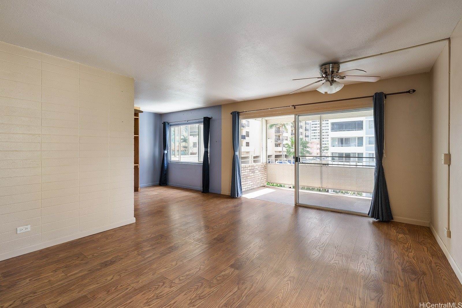 411 Kaiolu Street, Honolulu, HI 96815