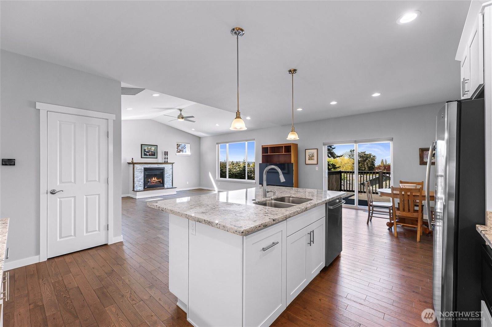 281 11th Street, Blaine, WA 98230