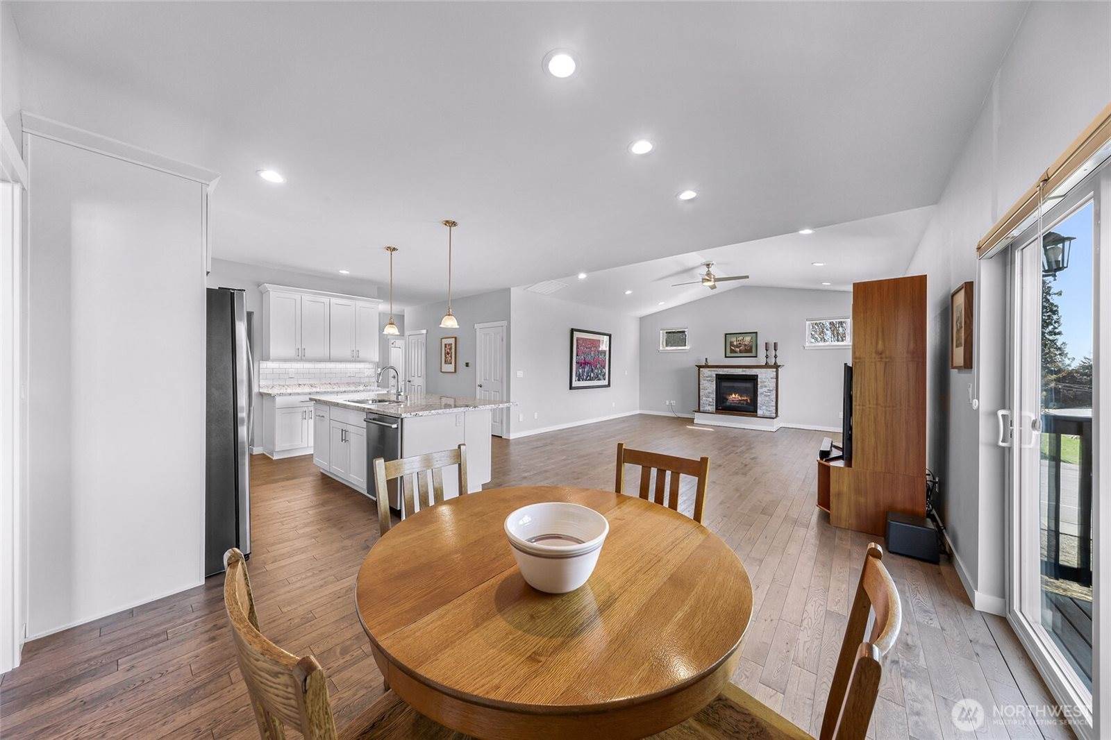 281 11th Street, Blaine, WA 98230