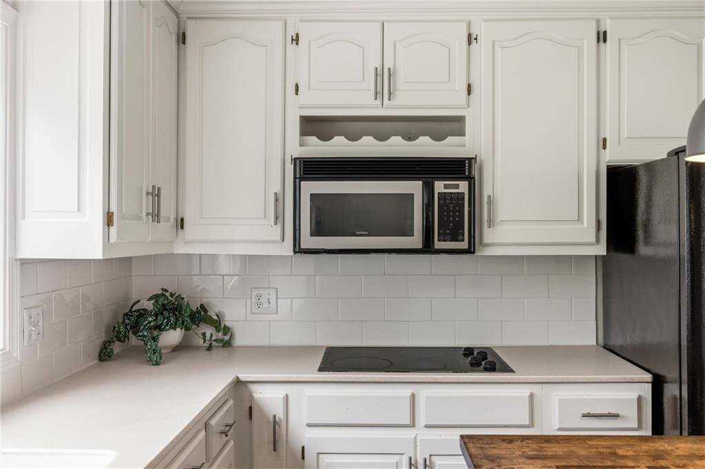 406 West 86th Terrace, Kansas City, MO 64114