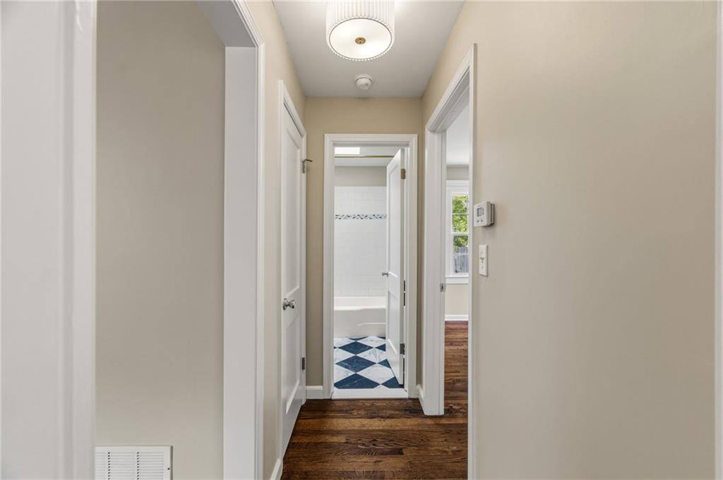 406 West 86th Terrace, Kansas City, MO 64114
