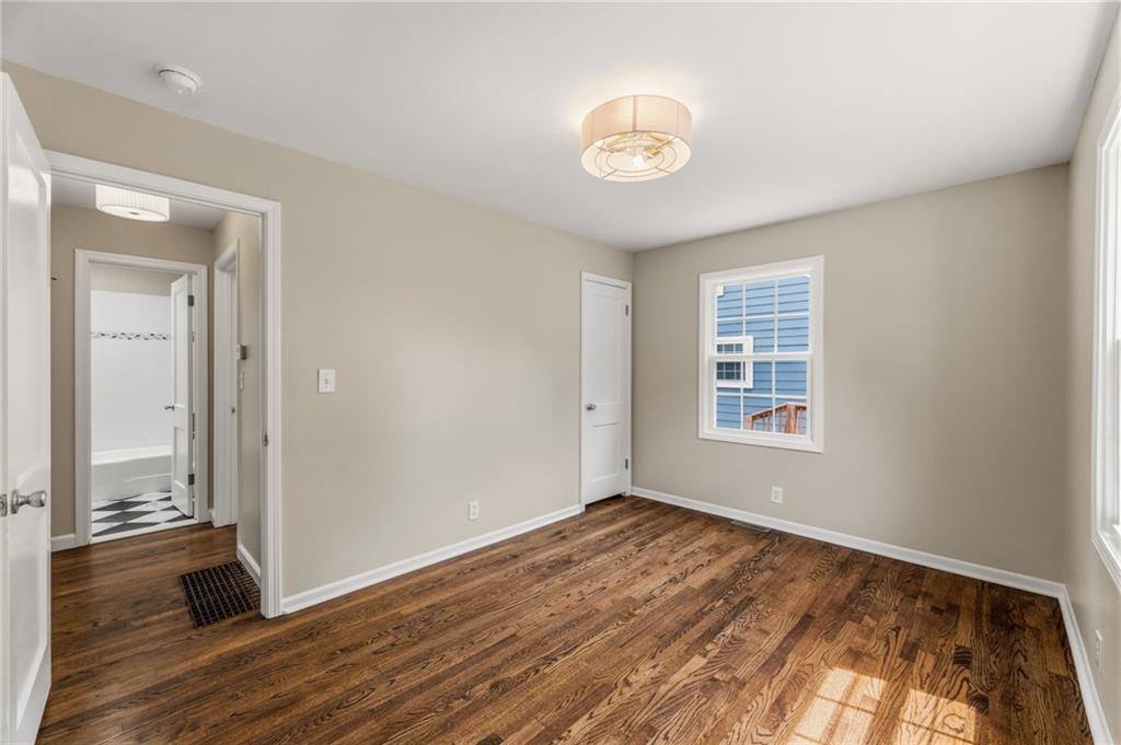 406 West 86th Terrace, Kansas City, MO 64114