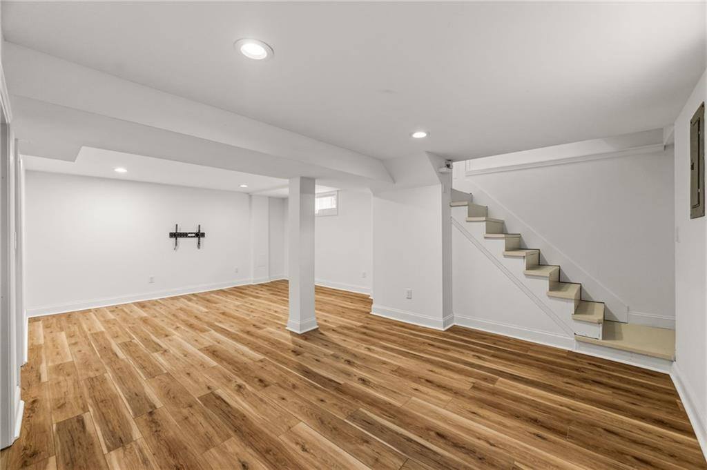406 West 86th Terrace, Kansas City, MO 64114