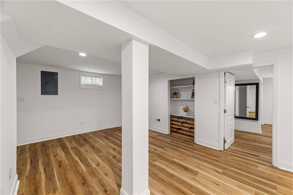 406 West 86th Terrace, Kansas City, MO 64114