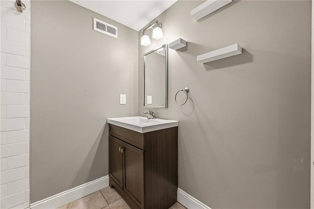 406 West 86th Terrace, Kansas City, MO 64114