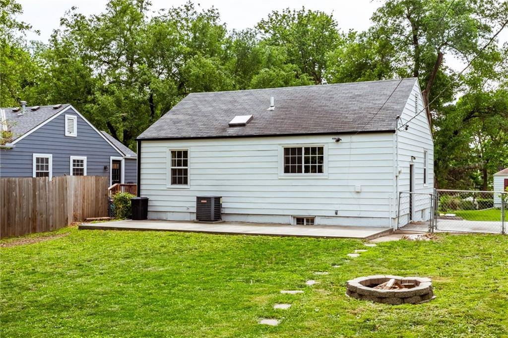 406 West 86th Terrace, Kansas City, MO 64114