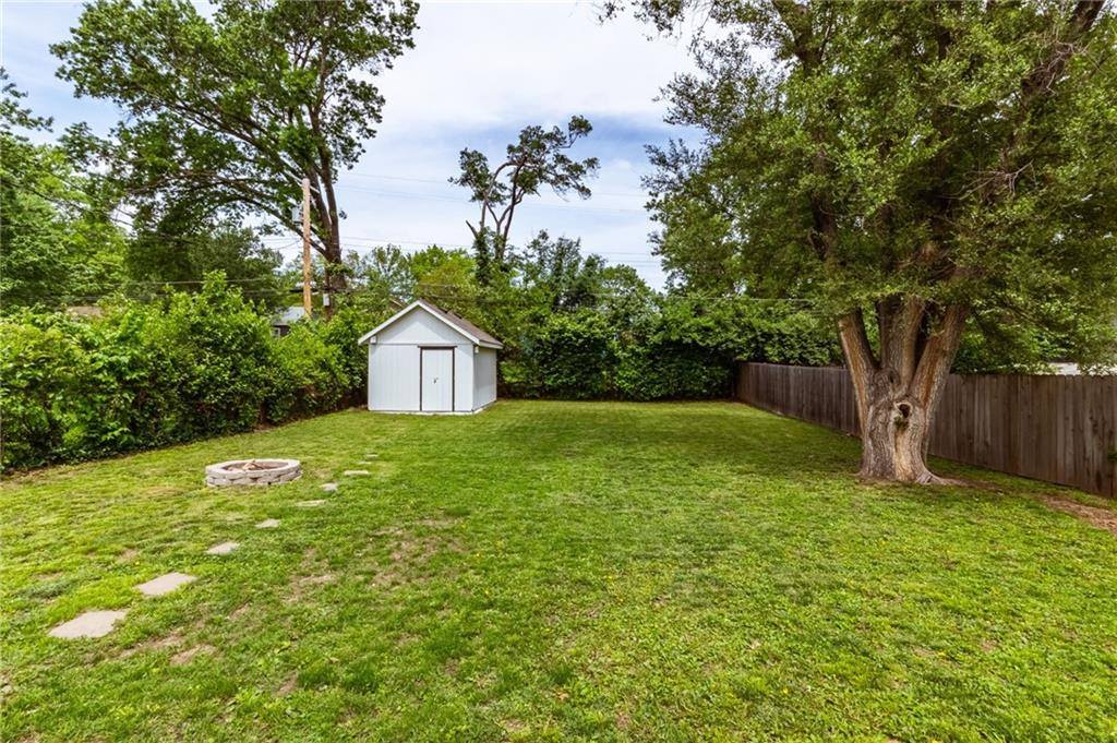 406 West 86th Terrace, Kansas City, MO 64114