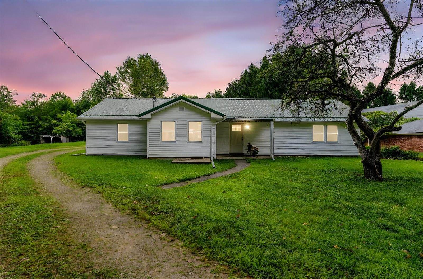 10819 Tucker Road, Mount Vernon, OH 43050