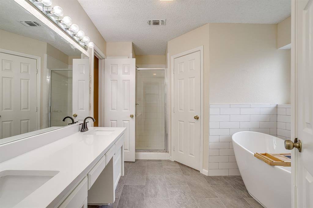 8613 Silver Creek Road, White Settlement, TX 76108