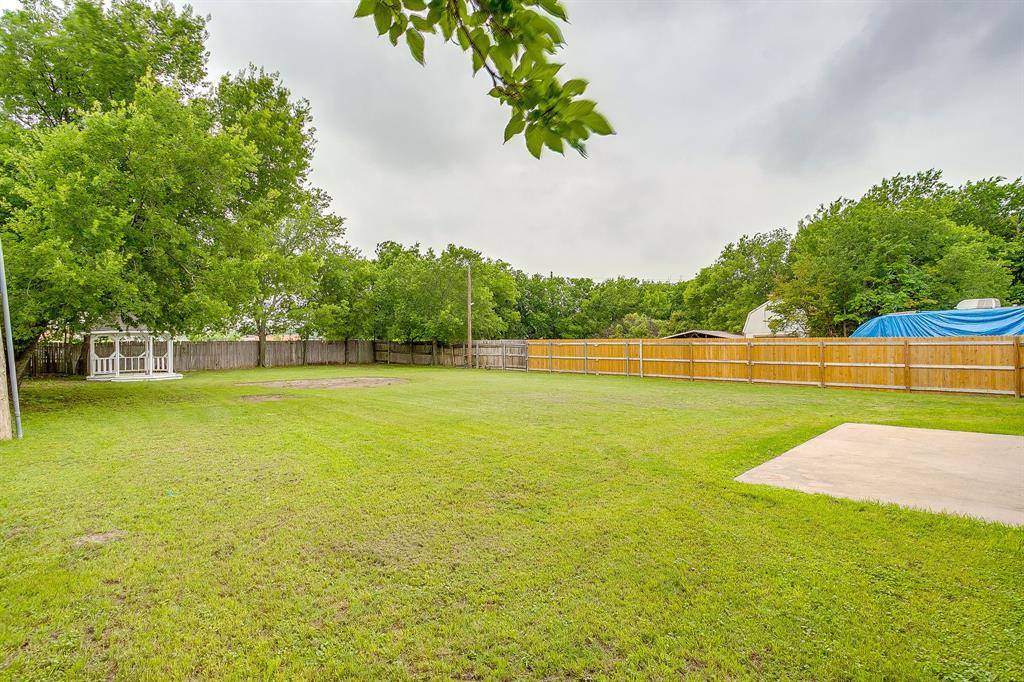 8613 Silver Creek Road, White Settlement, TX 76108