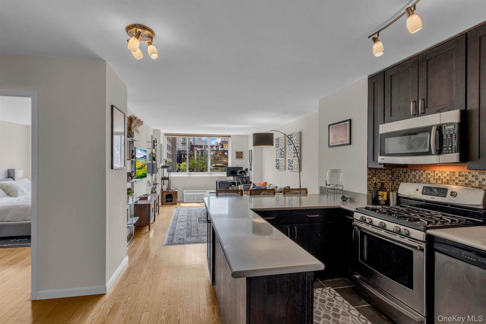 345 East 93rd Street, #4F, New York (Manhattan), NY 10128
