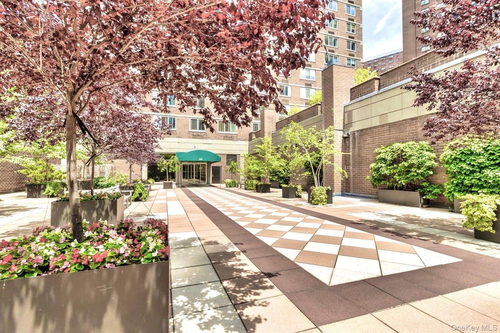 345 East 93rd Street, #4F, New York (Manhattan), NY 10128