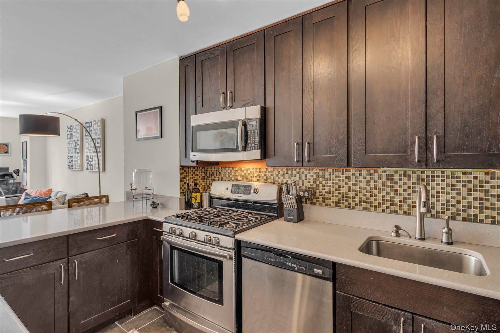 345 East 93rd Street, #4F, New York (Manhattan), NY 10128