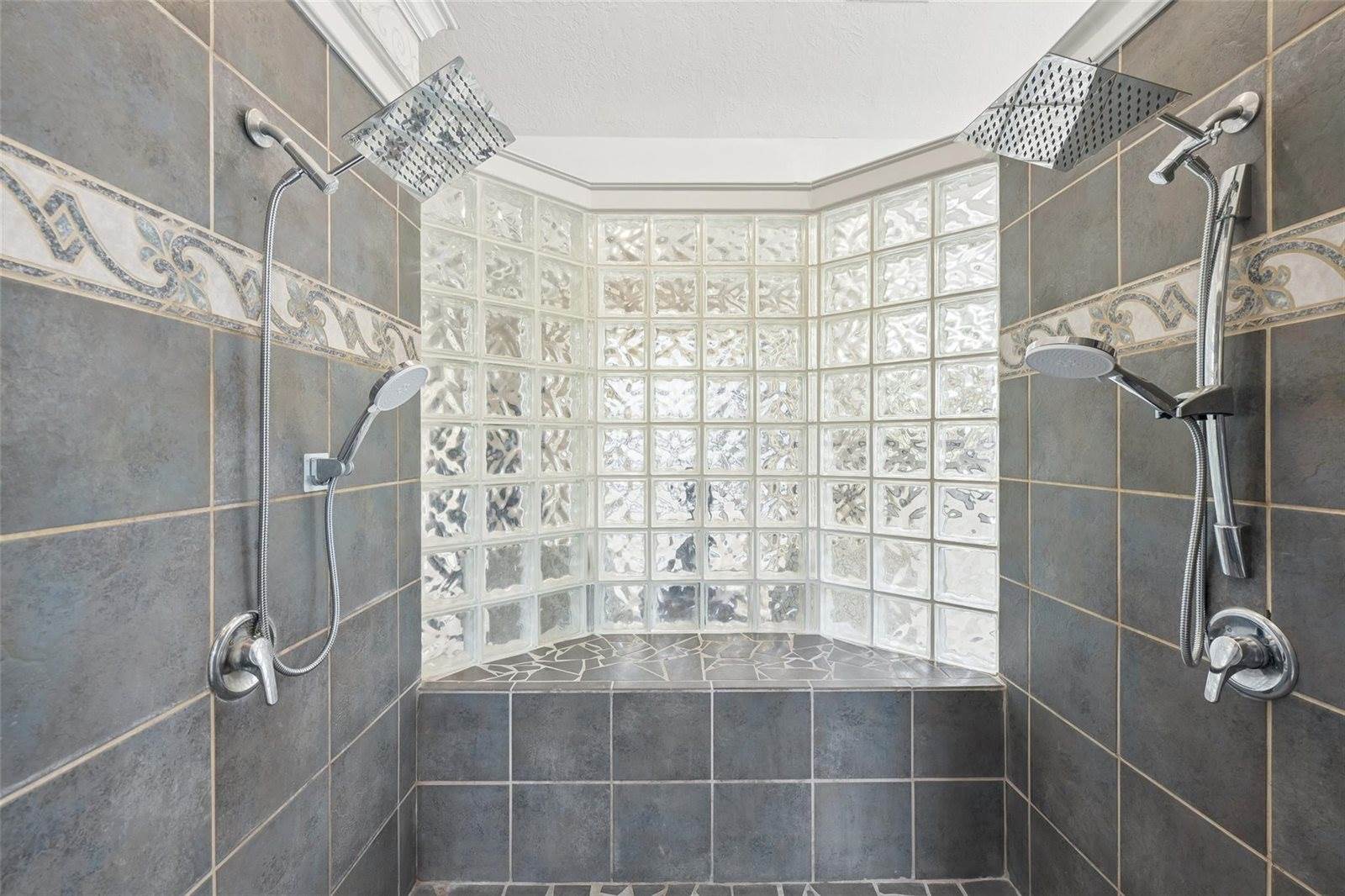 1211 Golden Bear Lane, Kingwood, TX 77339