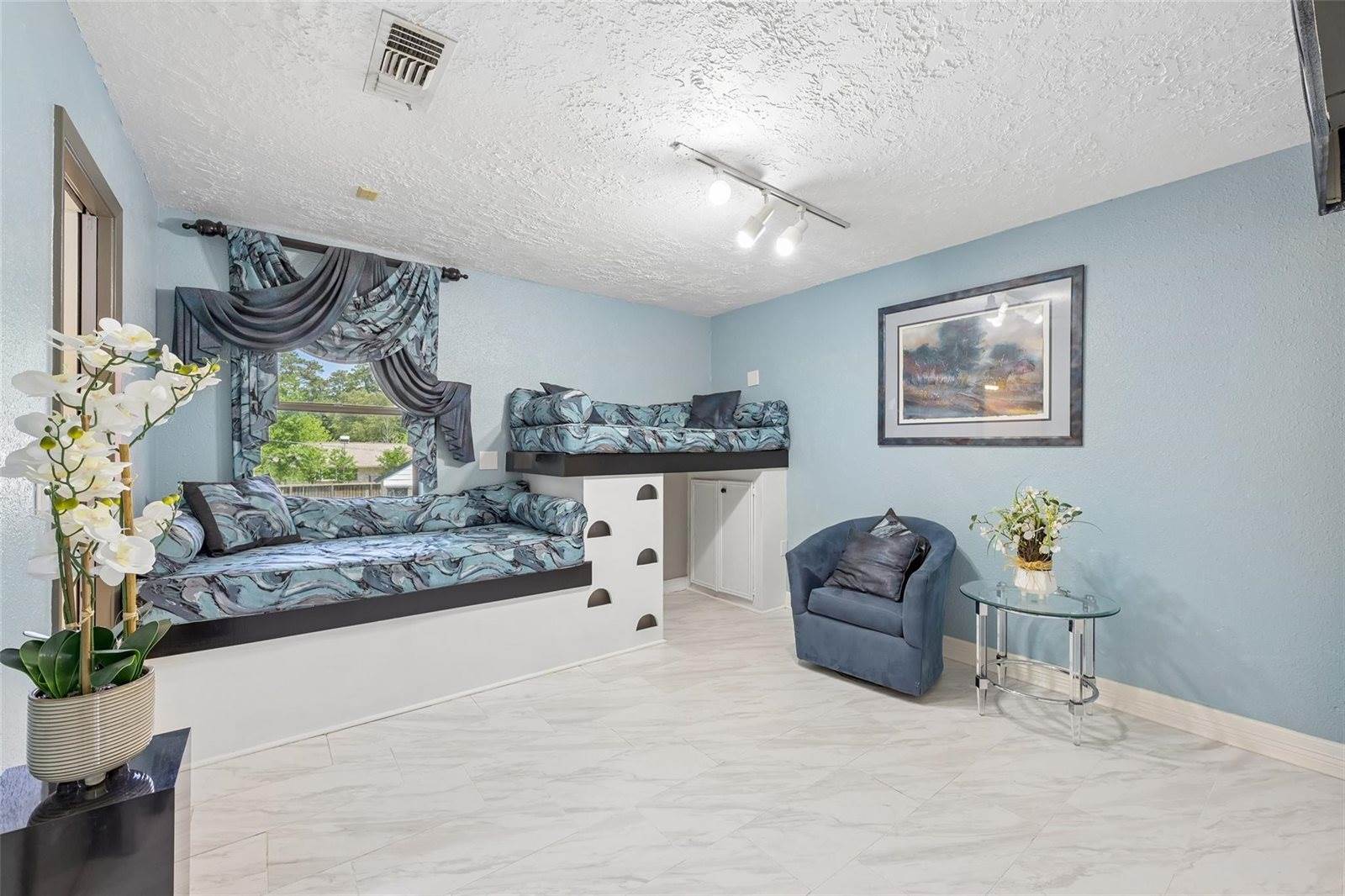 1211 Golden Bear Lane, Kingwood, TX 77339
