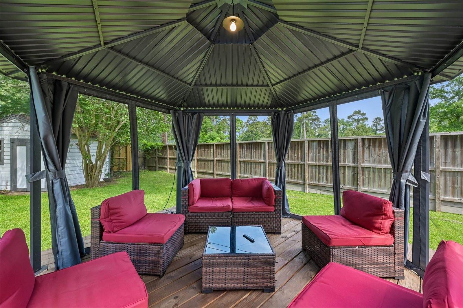1211 Golden Bear Lane, Kingwood, TX 77339