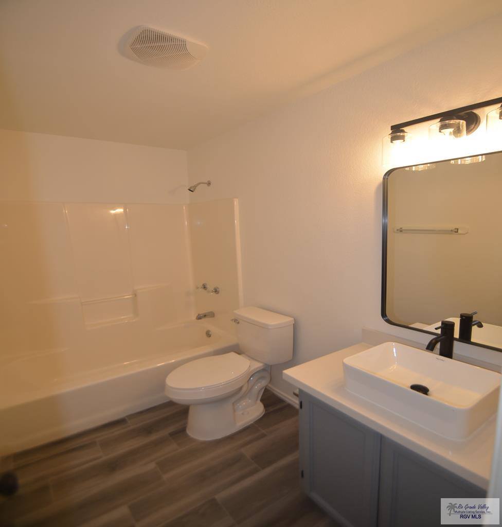 1704 El Astro St, Brownsville, TX 78520