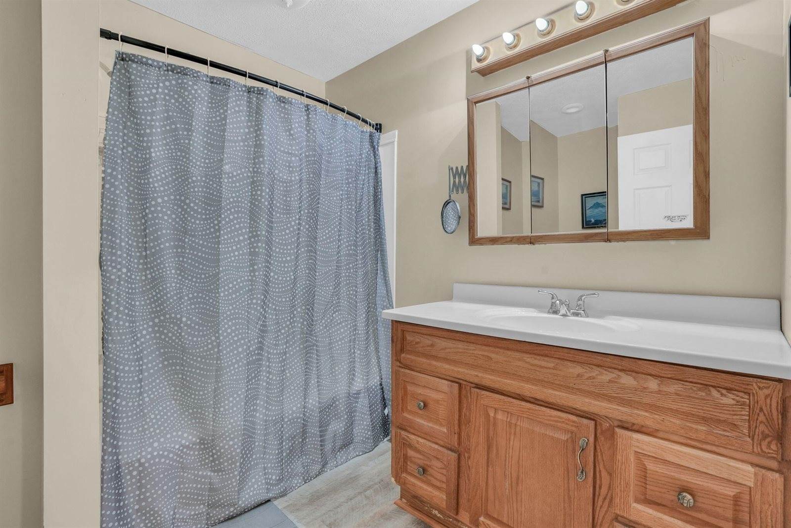 7687 Stone School Road, Houghton Lake, MI 48629