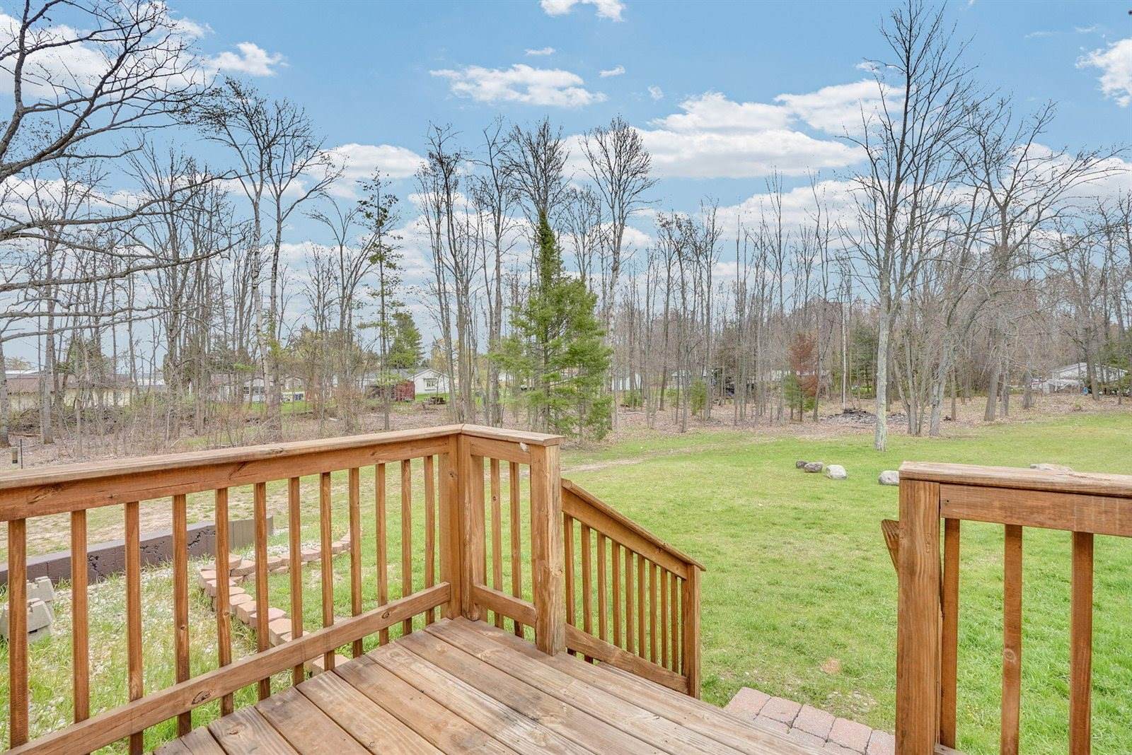7687 Stone School Road, Houghton Lake, MI 48629