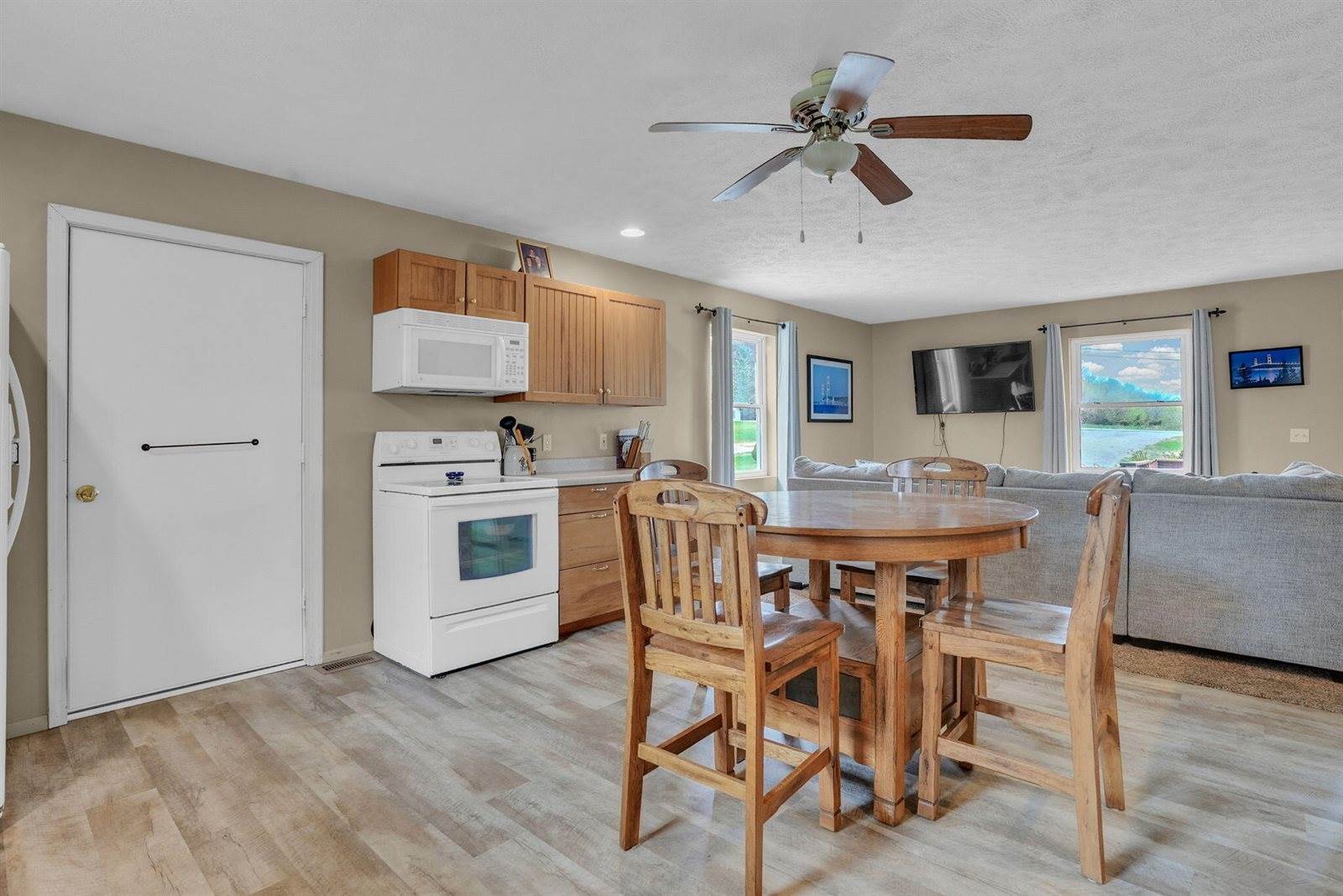 7687 Stone School Road, Houghton Lake, MI 48629