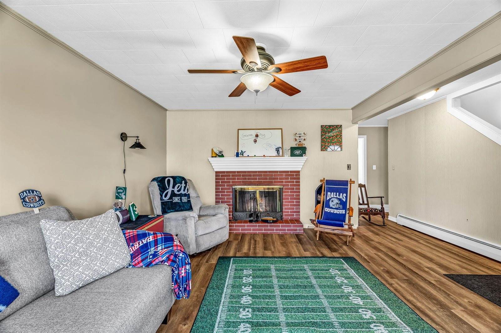 272 Enfield Road, Lincoln, ME 04457