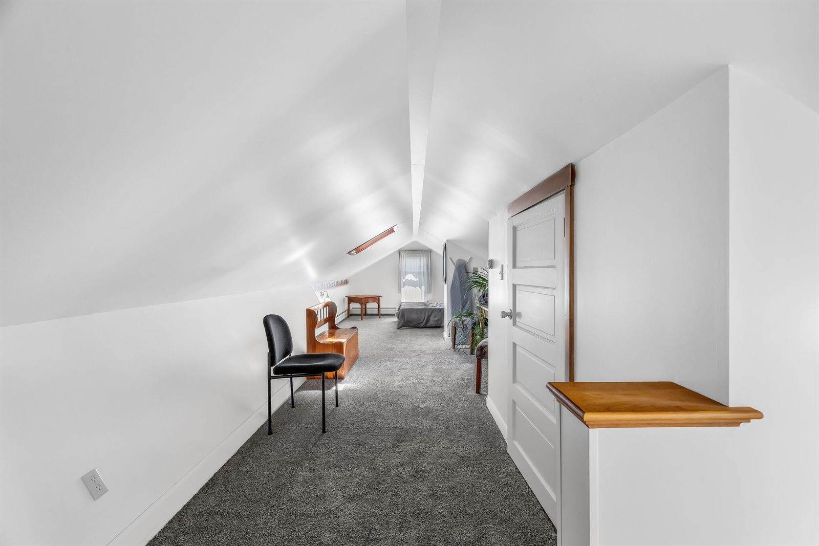 272 Enfield Road, Lincoln, ME 04457