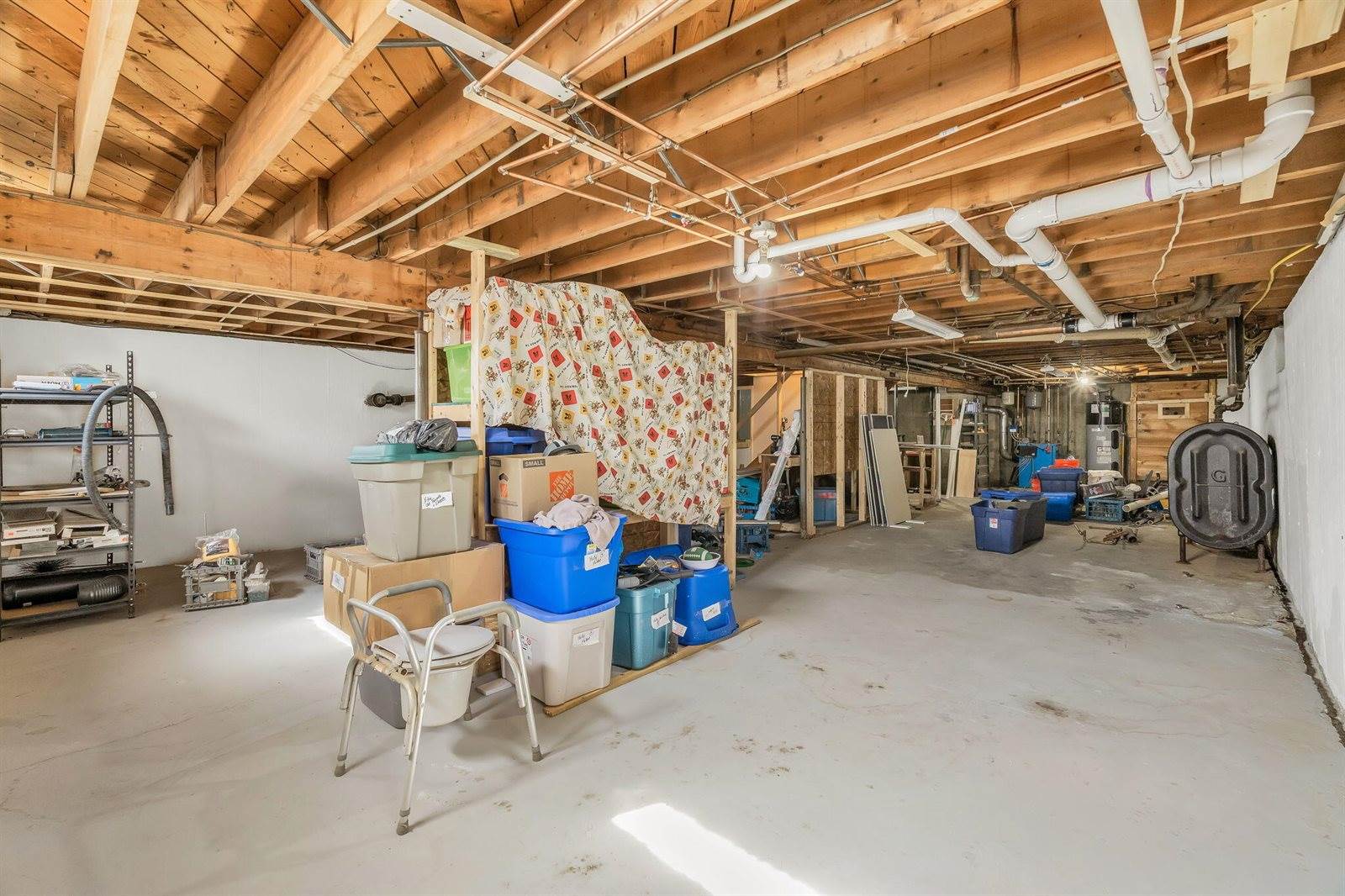 272 Enfield Road, Lincoln, ME 04457
