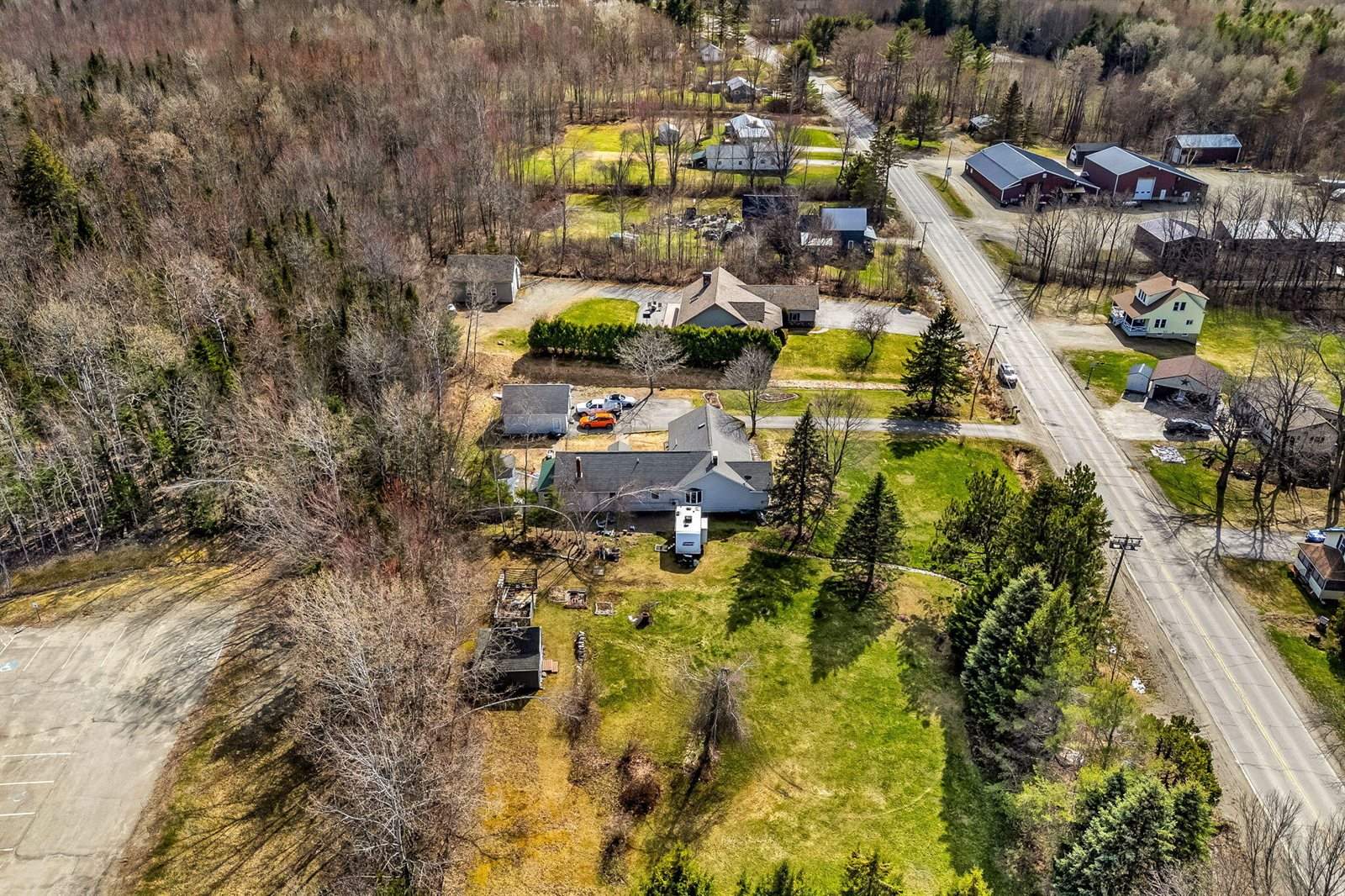 272 Enfield Road, Lincoln, ME 04457